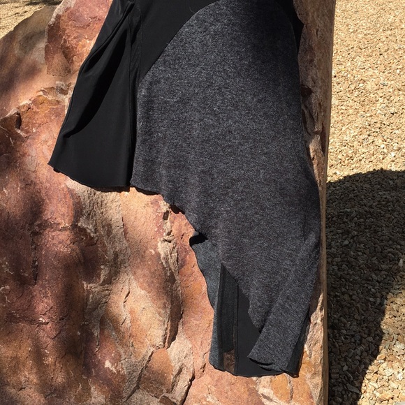 Asymmetrical tank top…. - Picture 3 of 10